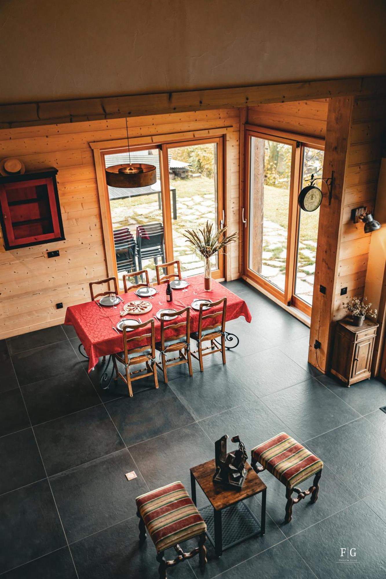 Le De Vincent Chalet Cordon